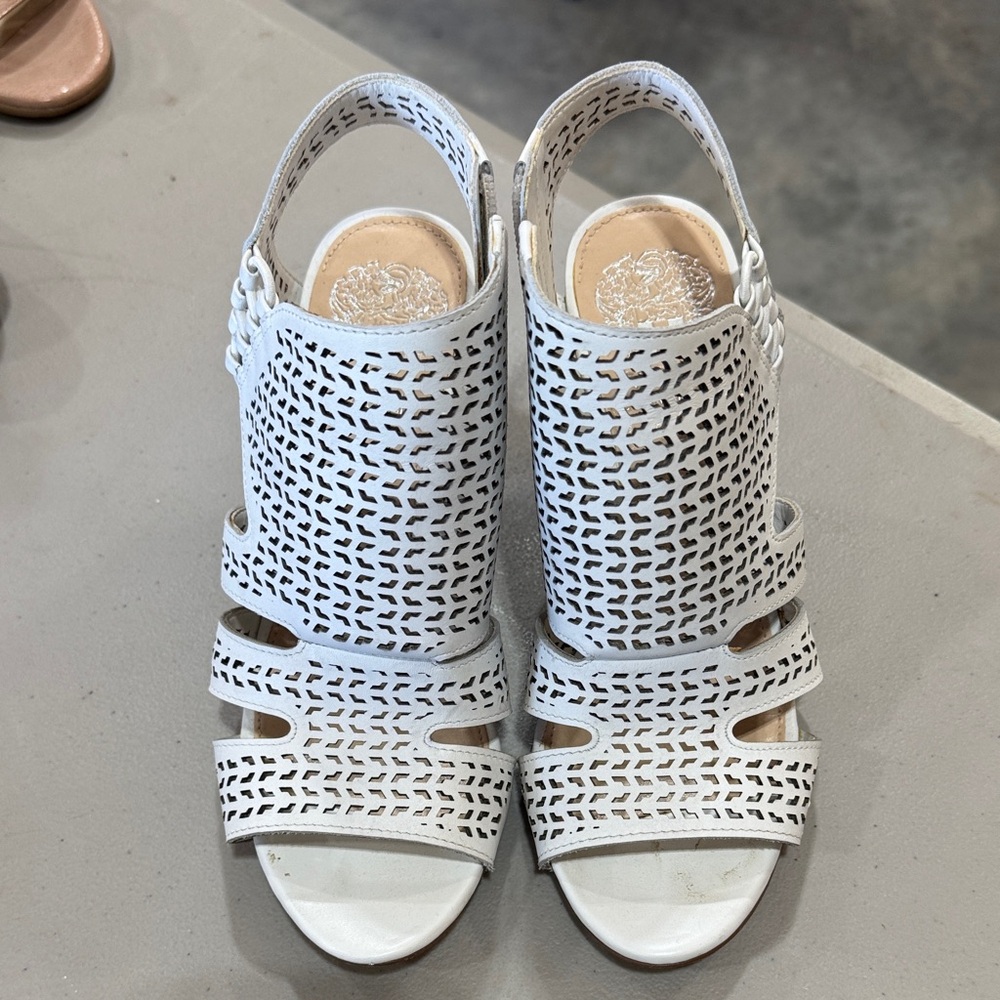 Vince Camilo White stacked heel size 5.5